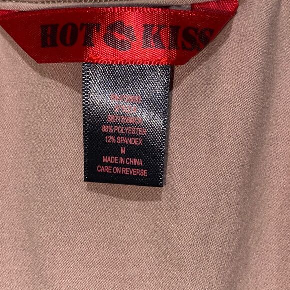 Hot Kiss Women's Mocha Scoop Neck Short Cap Sleeve T-Shirt Size Medium NWT - Picture 6 of 9